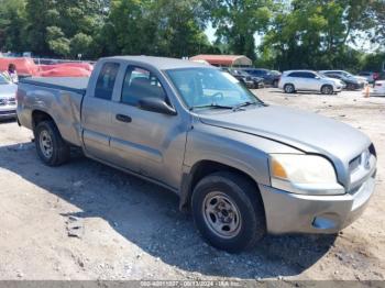  Salvage Mitsubishi Raider