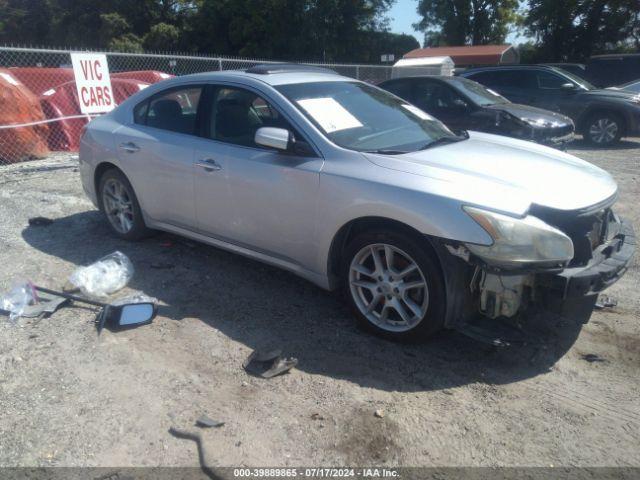  Salvage Nissan Maxima