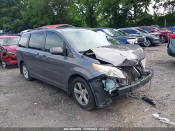  Salvage Toyota Sienna