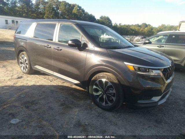  Salvage Kia Carnival