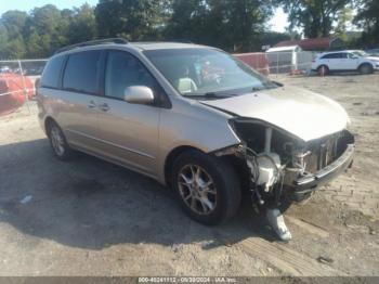  Salvage Toyota Sienna