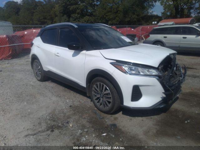  Salvage Nissan Kicks