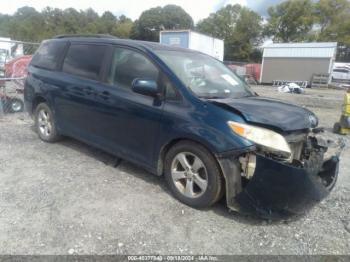  Salvage Toyota Sienna