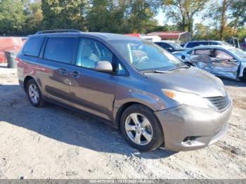  Salvage Toyota Sienna