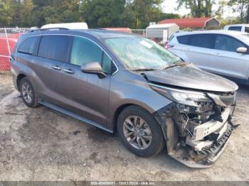  Salvage Toyota Sienna