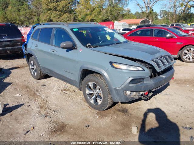  Salvage Jeep Cherokee