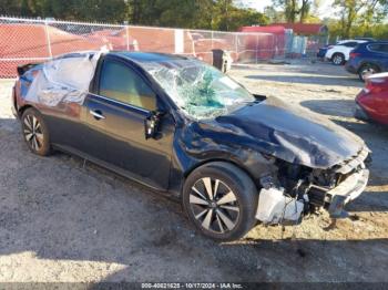  Salvage Nissan Altima