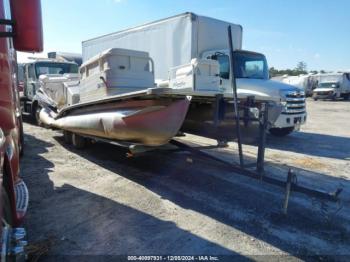  Salvage Bentley Boat & Trailer