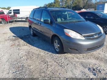  Salvage Toyota Sienna