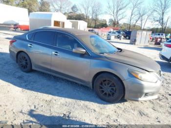  Salvage Nissan Altima