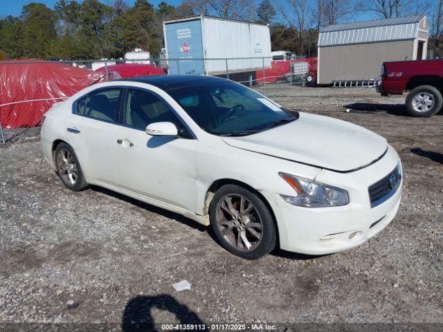  Salvage Nissan Maxima