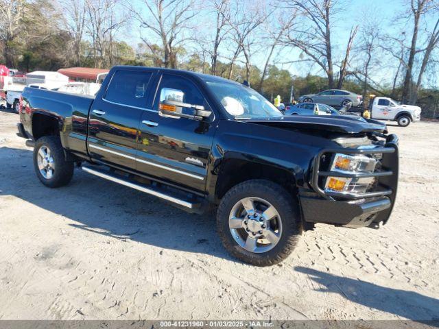  Salvage Chevrolet Silverado 2500