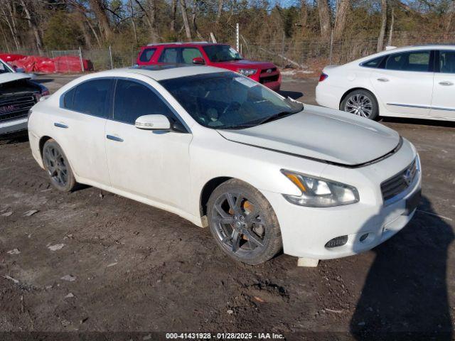  Salvage Nissan Maxima