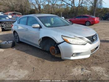  Salvage Nissan Altima