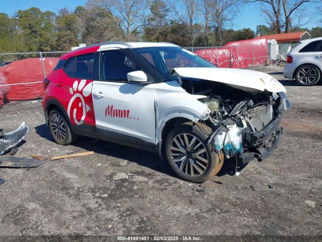  Salvage Nissan Kicks