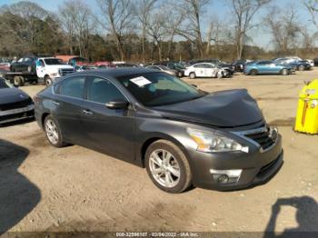  Salvage Nissan Altima