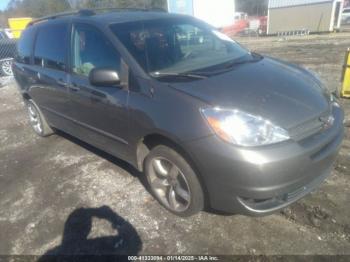  Salvage Toyota Sienna