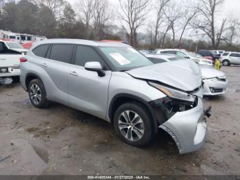  Salvage Toyota Highlander