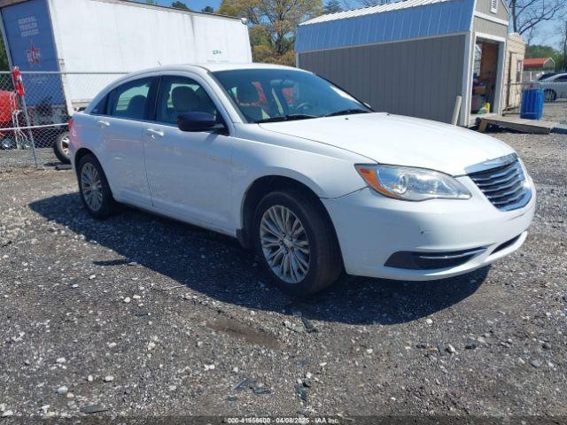  Salvage Chrysler 200