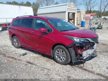  Salvage Toyota Sienna