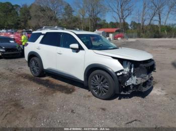  Salvage Nissan Pathfinder