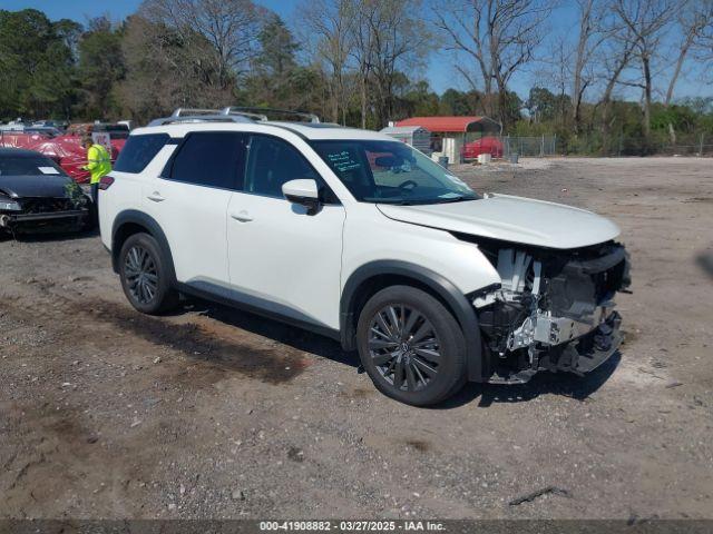  Salvage Nissan Pathfinder