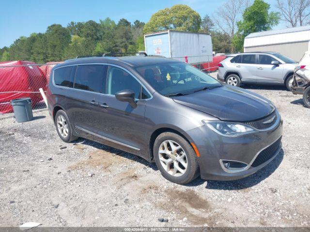  Salvage Chrysler Pacifica