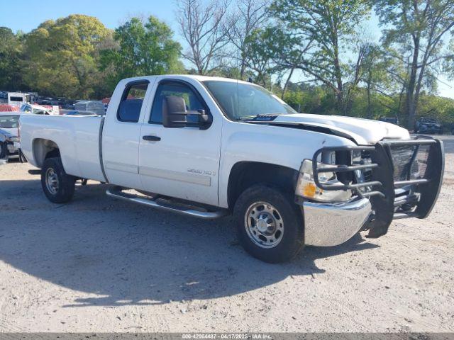  Salvage Chevrolet Silverado 2500