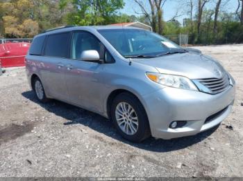  Salvage Toyota Sienna