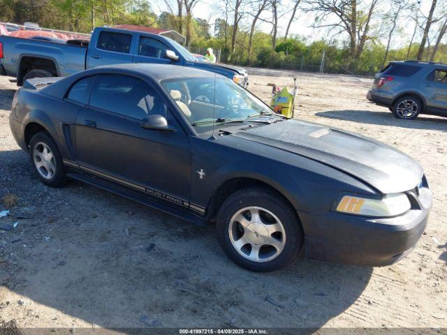  Salvage Ford Mustang