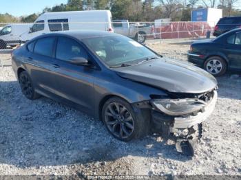 Salvage Chrysler 200