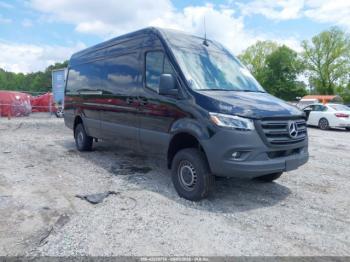  Salvage Mercedes-Benz Sprinter 2500