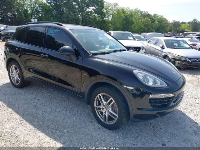  Salvage Porsche Cayenne