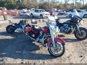  Salvage Harley-Davidson Flhr