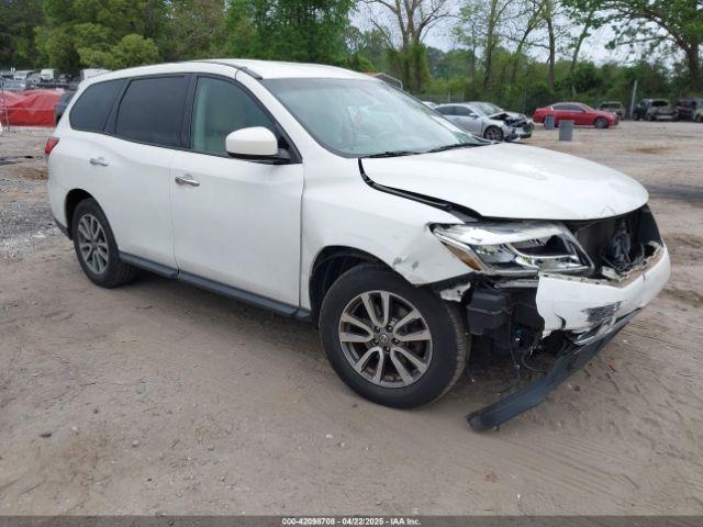  Salvage Nissan Pathfinder