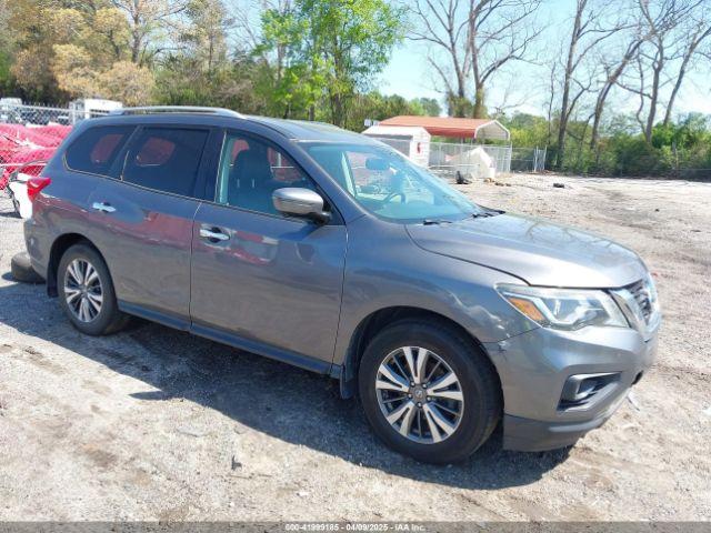  Salvage Nissan Pathfinder