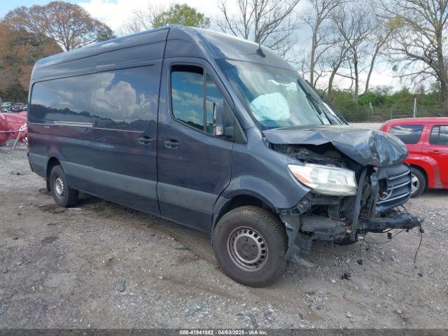  Salvage Mercedes-Benz Sprinter 2500