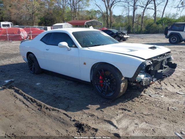  Salvage Dodge Challenger