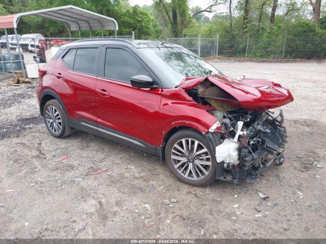  Salvage Nissan Kicks