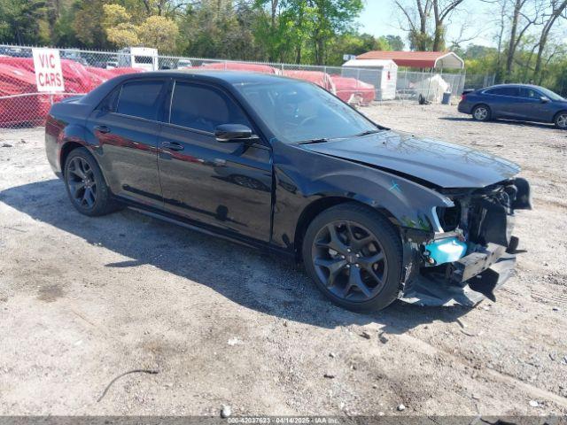  Salvage Chrysler 300