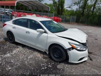  Salvage Nissan Altima