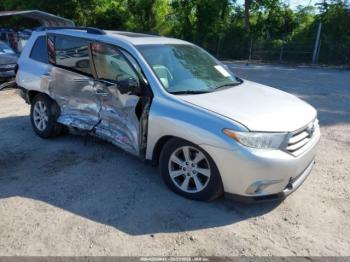  Salvage Toyota Highlander