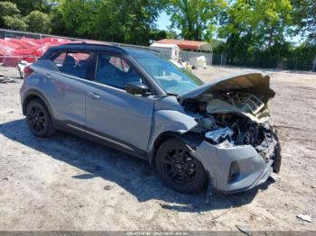  Salvage Nissan Kicks