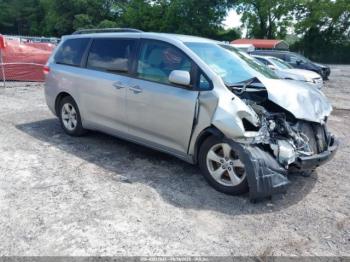  Salvage Toyota Sienna