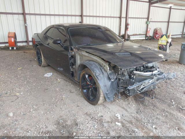  Salvage Dodge Challenger