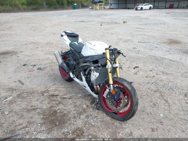  Salvage Suzuki Gsx-r750