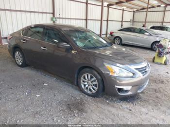  Salvage Nissan Altima