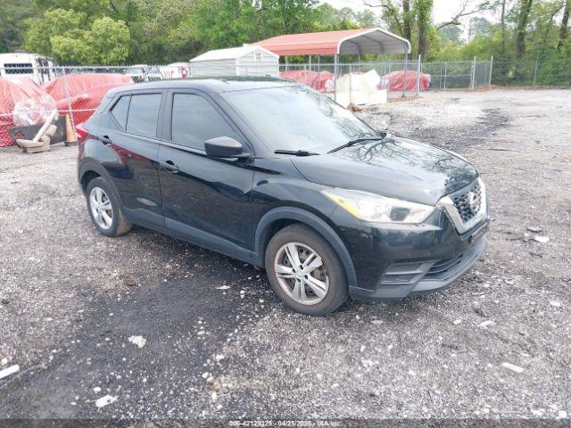  Salvage Nissan Kicks