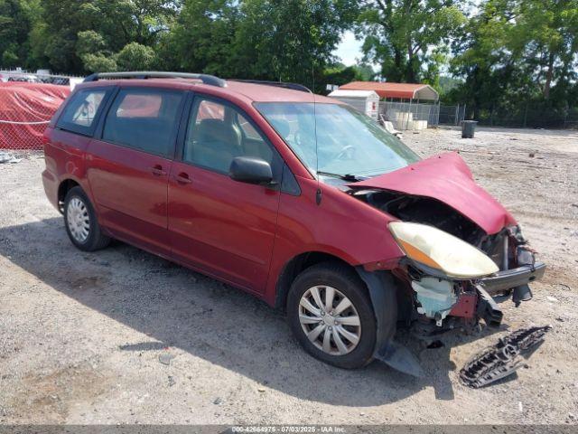  Salvage Toyota Sienna