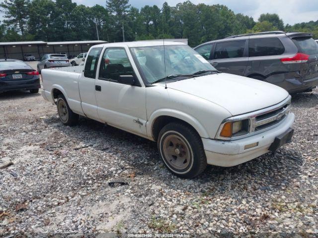  Salvage Chevrolet S-10